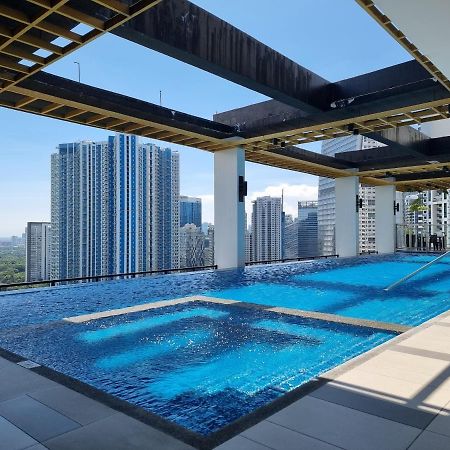 The Residences At Bcct Taguig Exterior photo